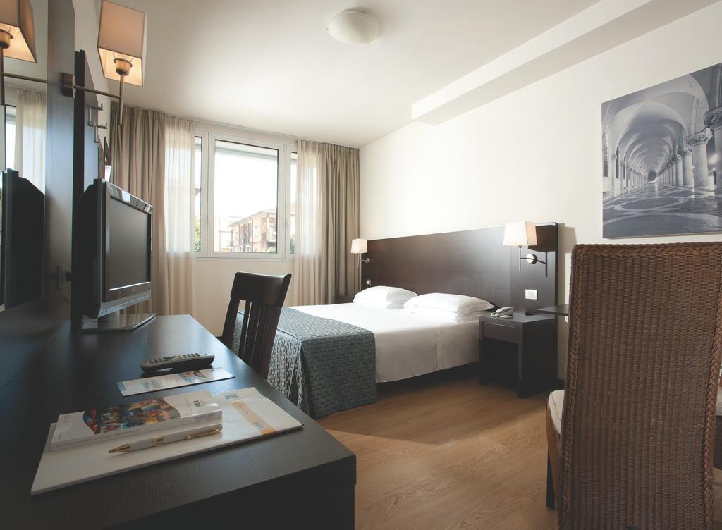 Delfino Venezia 4*