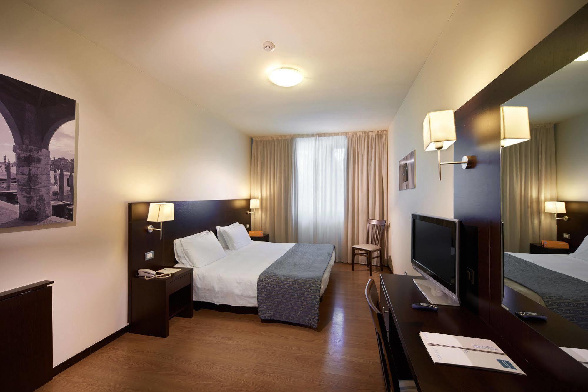 Delfino Venezia Hotel