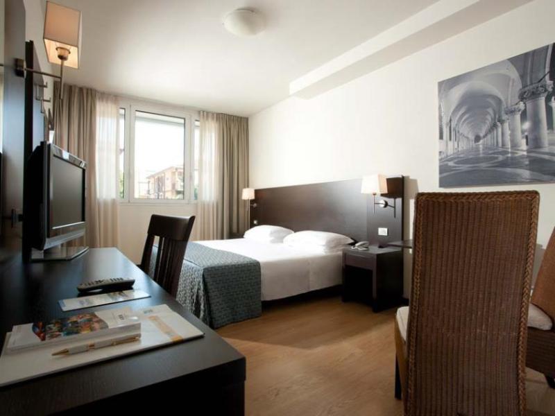 Delfino Venezia 4*