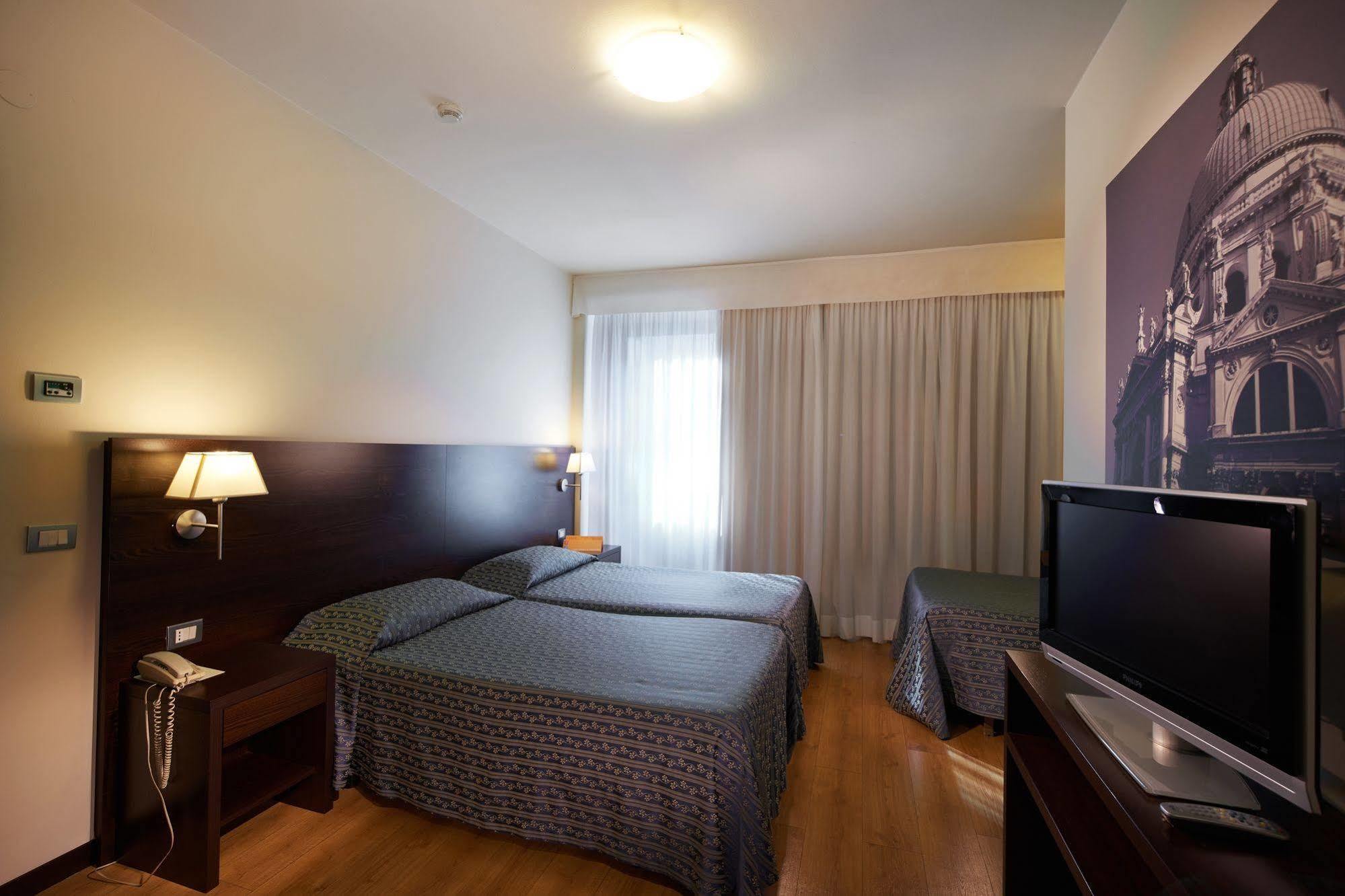 Hotel Quality Delfino Venezia 4*